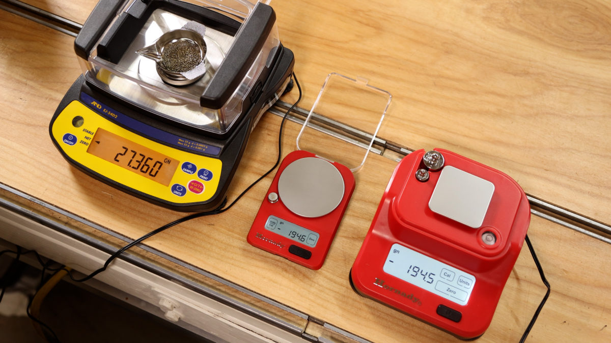 Hornady New Scales G31500 Pocket Scale, M2 Digital Bench Scale